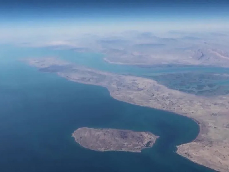 EUA pressionam governos estrangeiros para formar nova coalizão em Ormuz