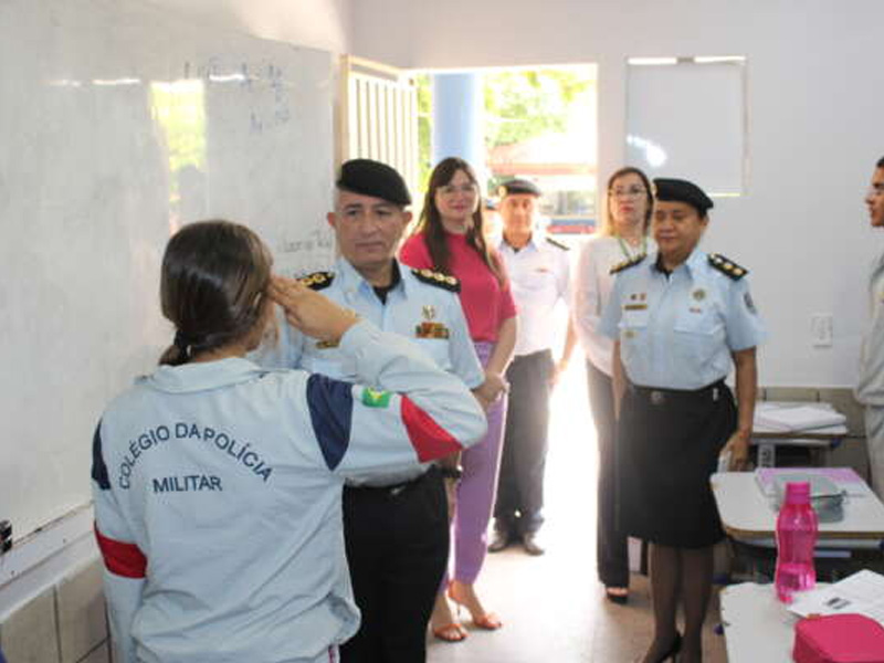 MP do Ceará recomenda que Estado forneça fardamento a alunos de colégio militar em Juazeiro do Norte