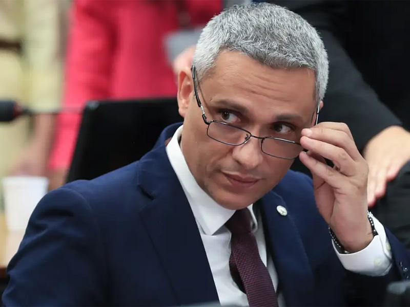 STF torna deputado Gustavo Gayer réu por injúria contra Lula após uso de imagem com IA