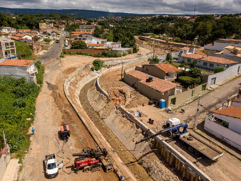 Obra do Canal do Rio Grangeiro atinge 50% de execução no Crato
