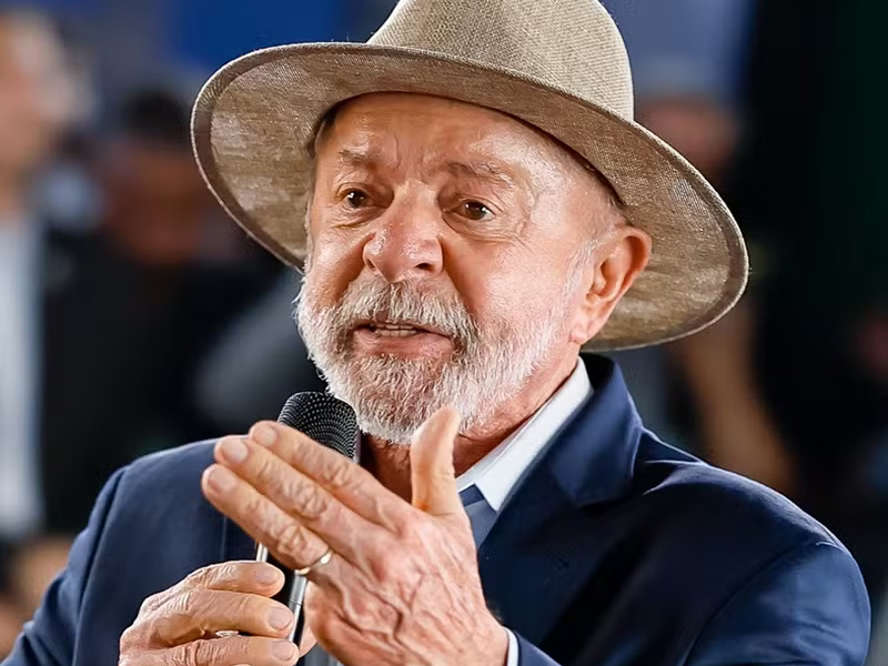 Governo Lula critica articulação da família Bolsonaro nos EUA e vê risco ao PIX após medida contra PCC e CV