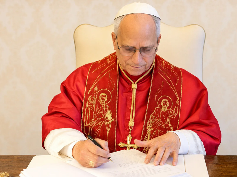 Papa Leão XIV publica primeira encíclica e defende controle da inteligência artificial