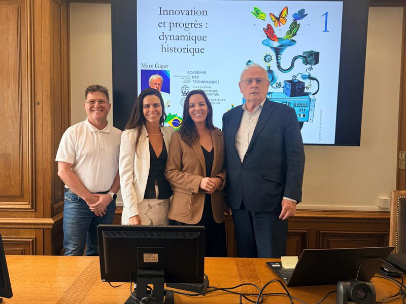 Paulo André Lima e Gracyele Siqueira, do escritório Siqueira e Lima, participam de formação executiva em Inovação e Compliance na Université Paris 1 Panthéon-Sorbonne em Paris, França