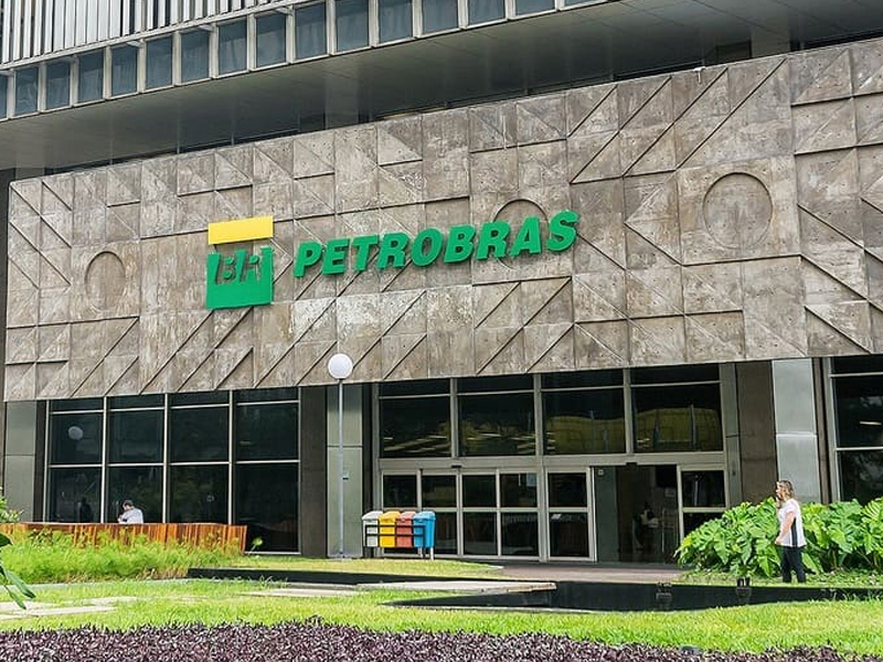Presidente da Petrobras indica novo aumento da gasolina nos próximos dias