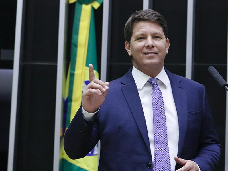 Câmara informa ao STF que Mário Frias viajou ao exterior sem autorização oficial