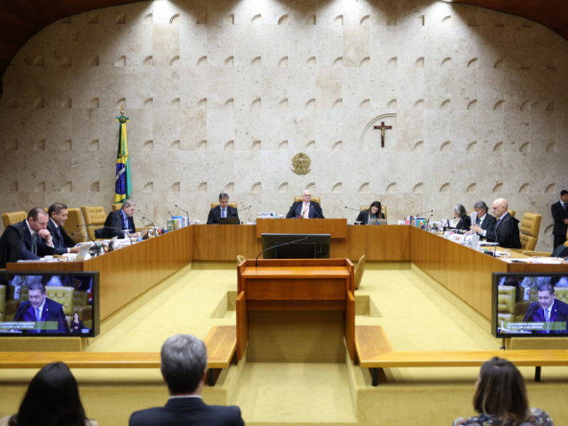 STF valida lei que garante igualdade salarial entre homens e mulheres