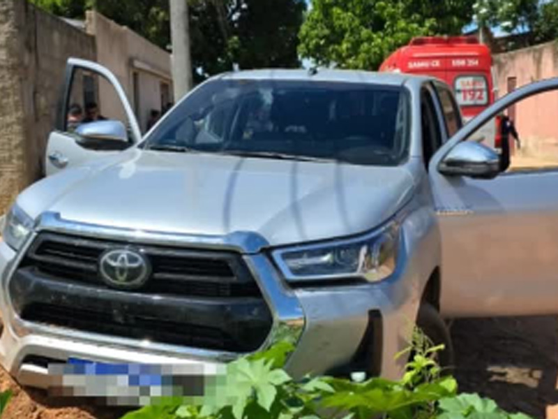 Vídeo: Homem armado colide Hilux e ainda tenta fugir a pé, mas é capturado por policiais do Raio, em Juazeiro do Norte