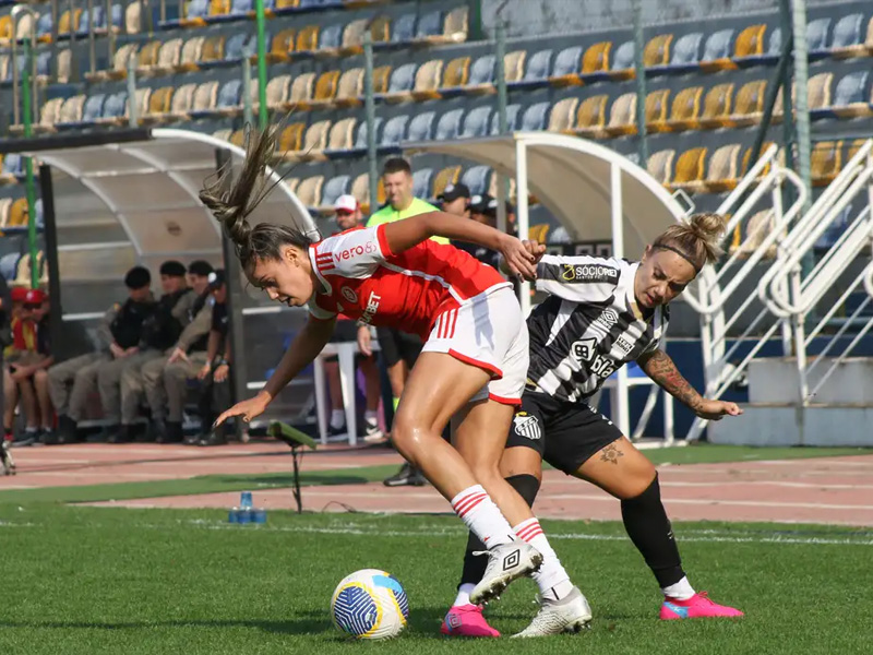 Melhor visitante, Inter enfrenta Santos pelo Brasileirão Feminino