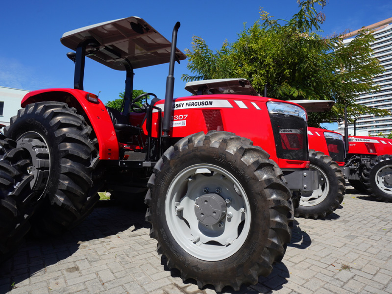 Prefeito Zé Gordinho anuncia chegada de novo trator para fortalecer agricultura em Araripe