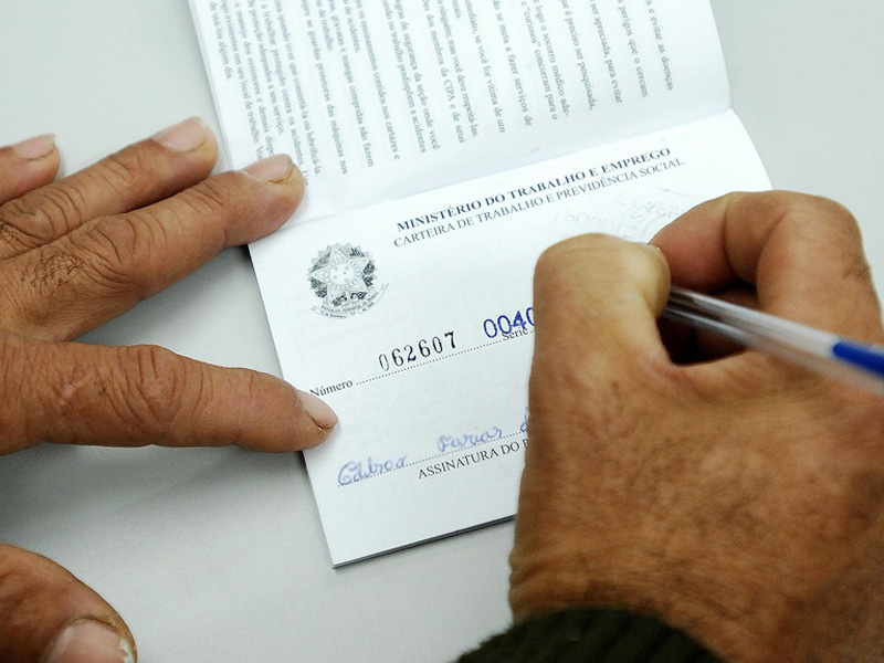 Brasil cria 85,9 mil postos de trabalho em abril, aponta Caged