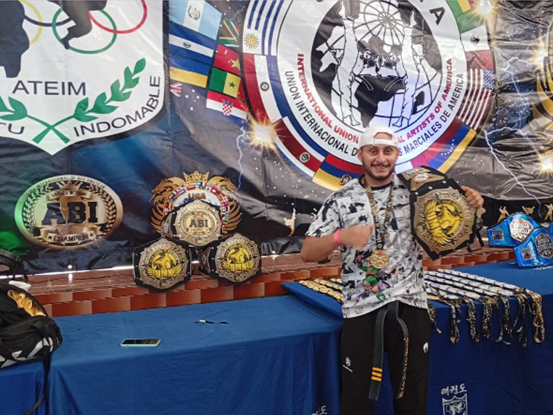 Atleta de Juazeiro do Norte conquista título mundial de Kickboxing na Argentina