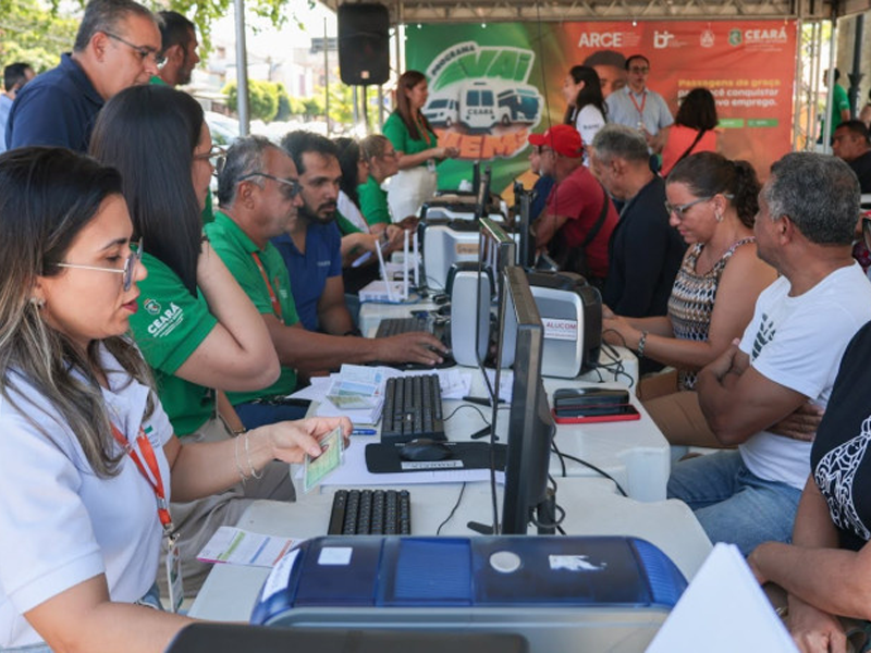 Com mais de 53 mil cartões entregues no CE, Caravana do VaiVem Trabalhador inicia ações no Cariri