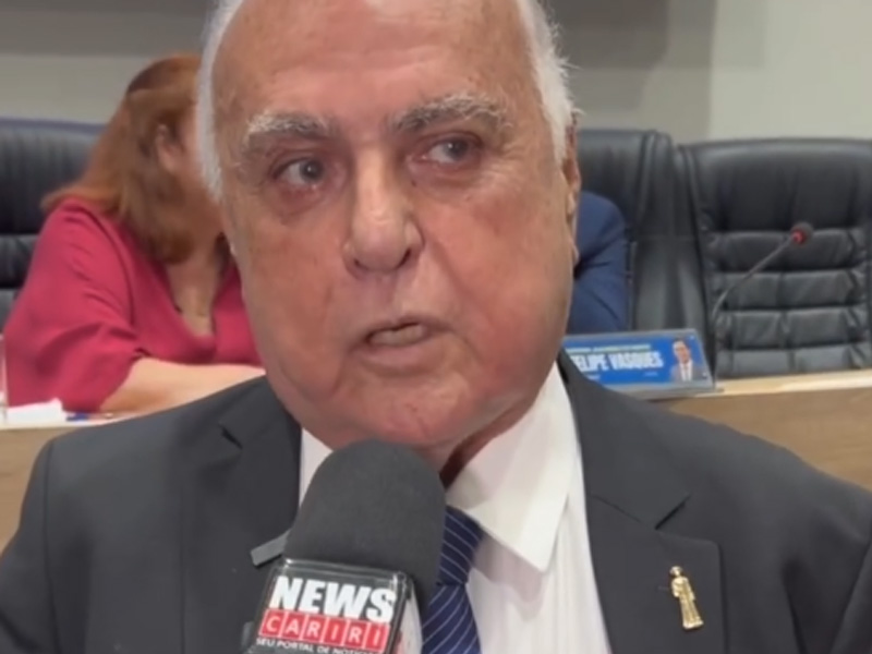 Vídeo: “Prefeito tem que receber todo mundo, até os macumbeiros eu recebo” , diz Roberto Pessoa sobre presença de Ciro no São João de Maracanaú