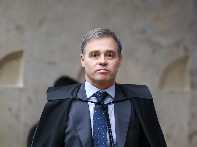 PGR defende que André Mendonça seja relator de pedido de investigação sobre filme ligado a Bolsonaro