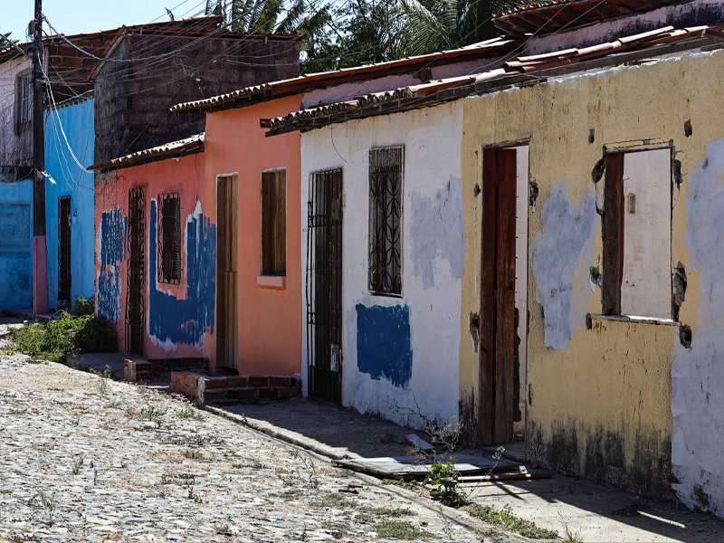 Mais de 40 famílias retornam a distrito que ficou quase vazio após disputa entre facções no Ceará