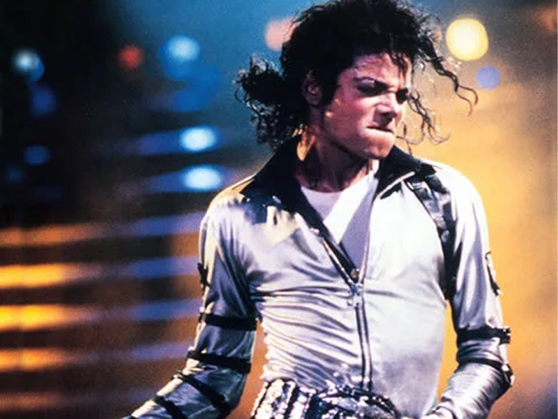Há 17 anos, morte de Michael Jackson chocou o mundo e marcou o fim de uma era do pop