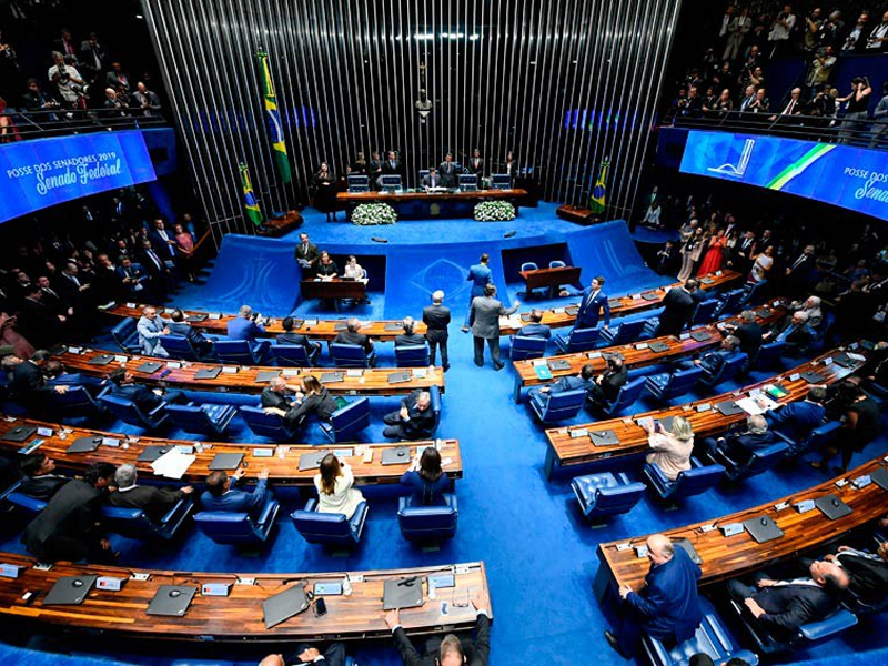 Com três propostas em jogo, Senado decidirá rumo do fim da escala 6×1