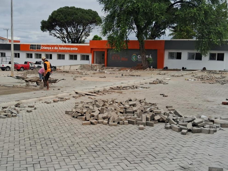 Deputado estadual Davi de Raimundão visitou as obras da Casa da Criança e do Adolescente em Juazeiro