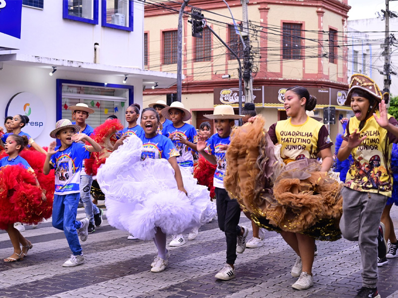 Cortejo Cultural leva tradições populares às ruas de Juazeiro do Norte e marca abertura dos festejos juninos