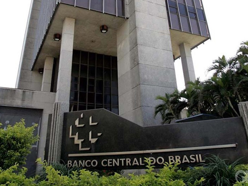 Banco Central eleva previsão de crescimento da economia para 2% em 2026