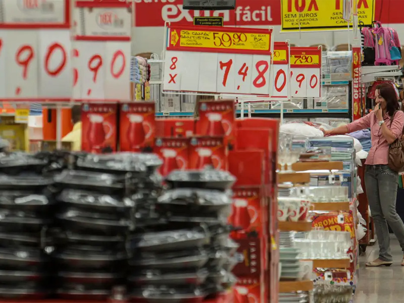 Inflação sobe 0,58% em maio puxada pelos alimentos e estoura teto da meta
