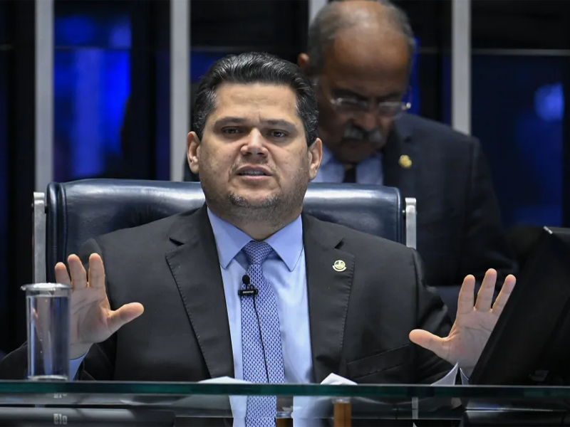 Senado avança com pauta-bomba de até R$ 140 bilhões enquanto PEC do fim da escala 6×1 segue parada