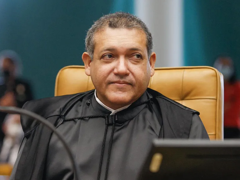 Kassio Nunes suspende pesquisa que apontou queda de Flávio Bolsonaro