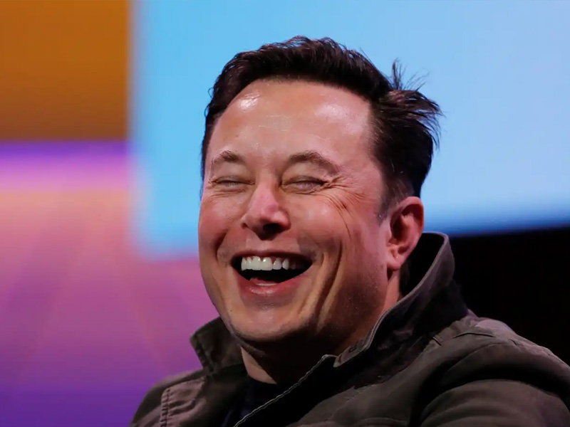 Elon Musk se torna o primeiro trilionário da história após IPO da SpaceX