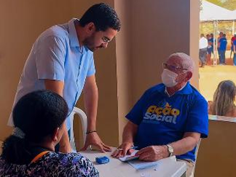 Deputado Davi de Raimundão participa sábado de ação social em Crato