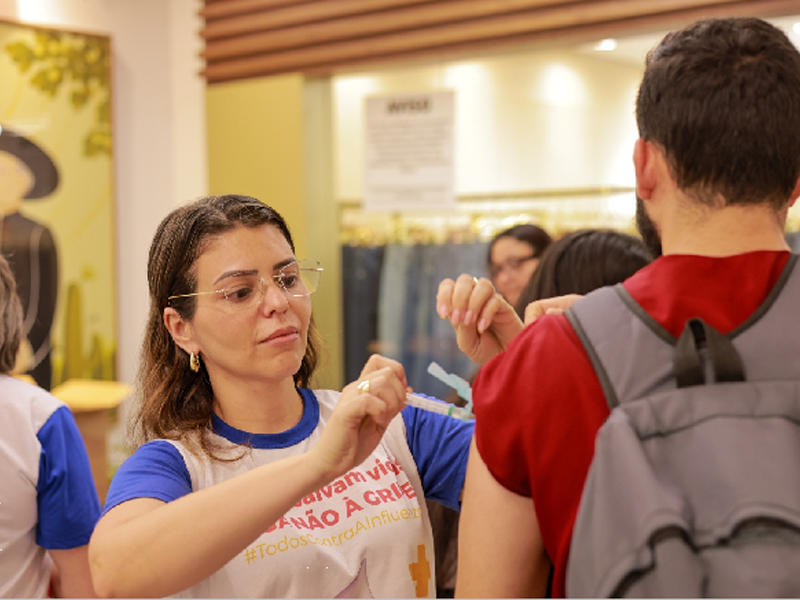 Juazeiro do Norte terá ponto fixo de vacinação no Cariri Shopping durante o mês de julho