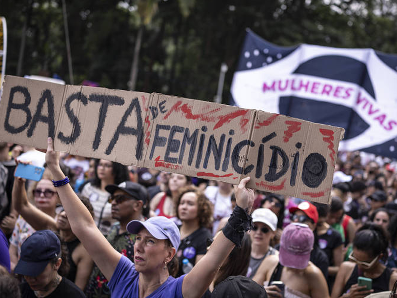 Mesmo com menor número de homicídios em 13 anos, feminicídios batem recorde no Brasil, aponta Anuário da Violência