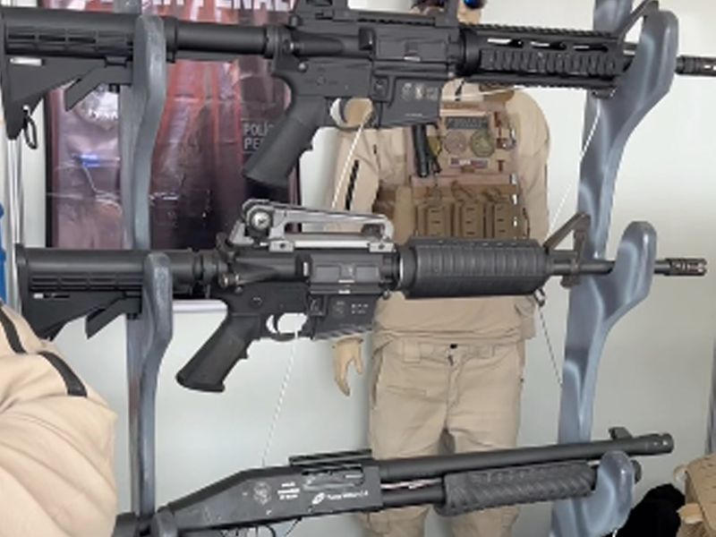 Vídeo: Stand de segurança pública na Expocrato reúne materiais usados pela polícia em operações no Ceará