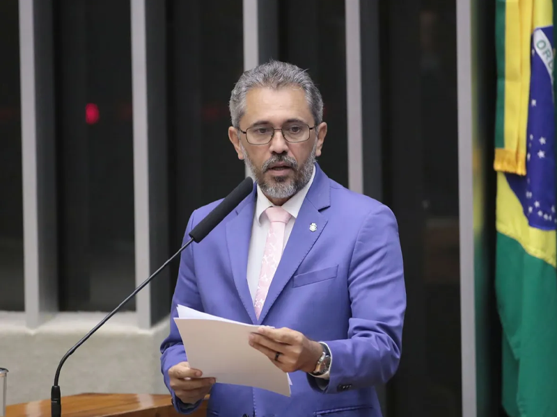 Quaest: 52% aprovam governo Elmano no Ceará; 33% desaprovam