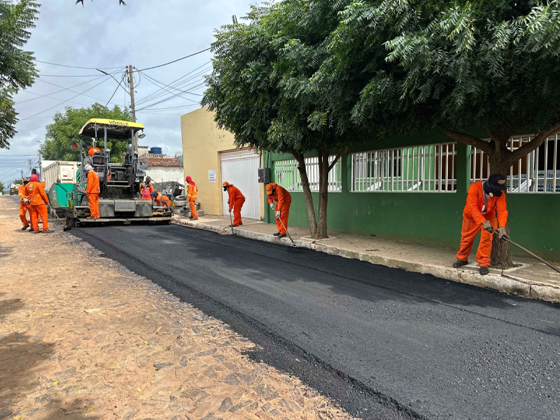 Altaneira intensifica obras de pavimentação com programa Sinalize