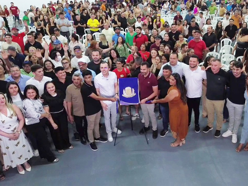 Idilvan Alencar inaugura galpão industrial em Deputado Irapuan Pinheiro e amplia atuação na geração de emprego e renda