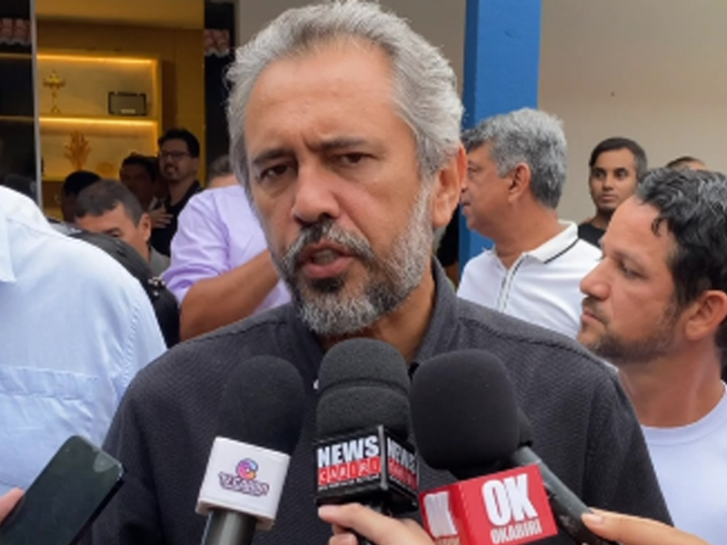 Vídeo: Governador Elmano de Freitas elogia gestão do prefeito João Paulo e anuncia início das obras de estrada de município de Mauriti