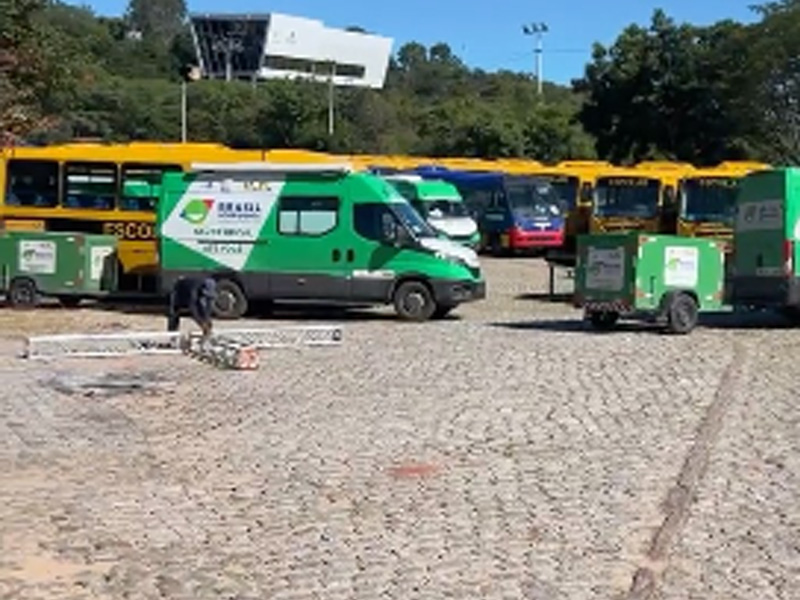 🔴AO VIVO: confira os preparativos para visita do presidente Lula à cidade de Juazeiro do Norte e entrega de veículos escolares e de saúde