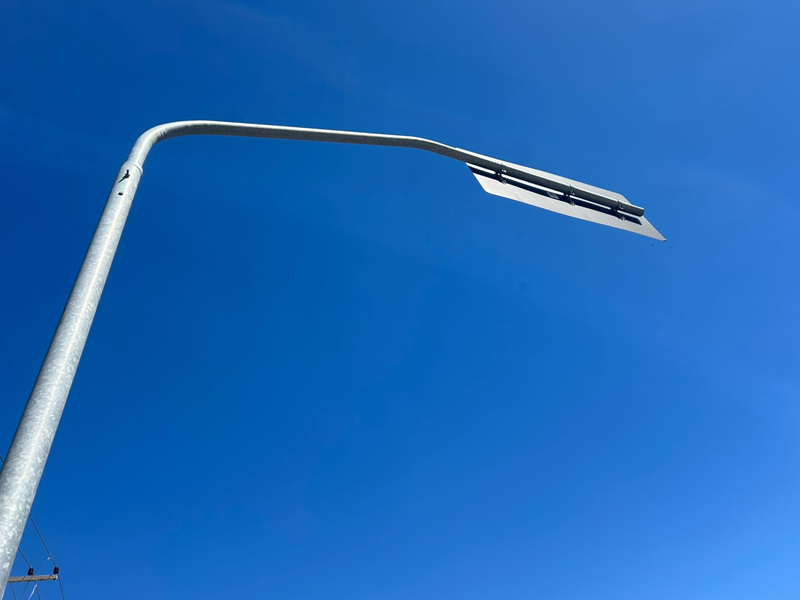 Vídeo: motoristas se preocupam com o risco de queda das placas de sinalização na Avenida Brasil, em Juazeiro do Norte