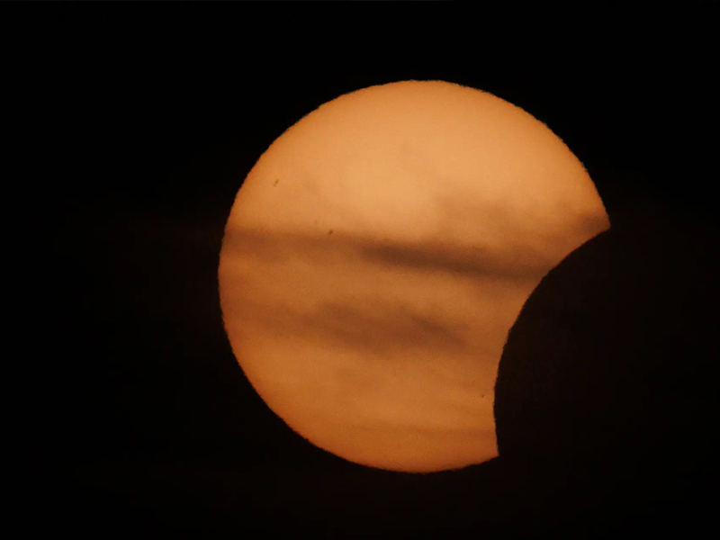 Eclipse lunar quase total poderá ser visto em todo o Brasil na madrugada desta sexta (28)