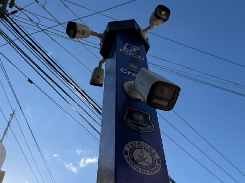 Crato instala novo totem de segurança com botão de emergência na Praça São Vicente