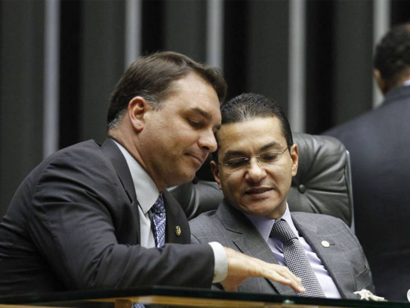 Republicanos rejeita compor chapa com Flávio Bolsonaro e adota neutralidade na disputa presidencial