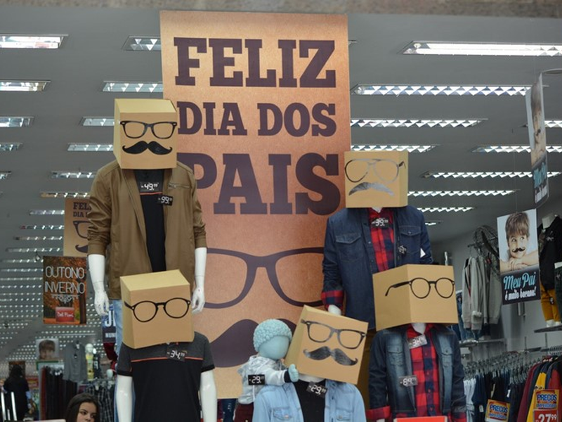 104 milhões de consumidores devem ir às compras para o Dia dos Pais, indica pesquisa CNDL/SPC Brasil