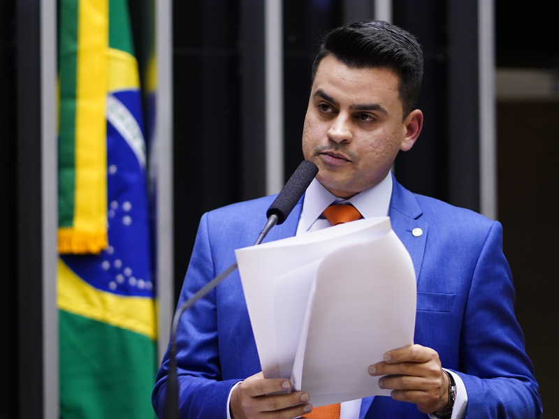 Justiça Eleitoral determina a retirada de conteúdo publicado e impulsionado nas redes sociais por um adversário político do deputado federal Yury do Paredão