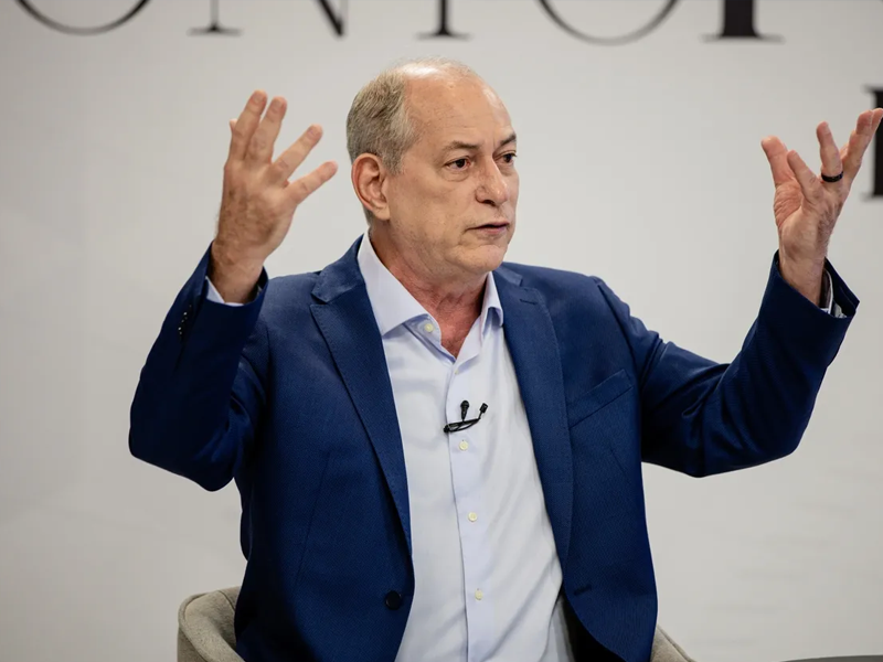 Ciro Gomes diz que ainda não definiu apoio à Presidência e afirma: “não é Lula nem Bolsonaro”