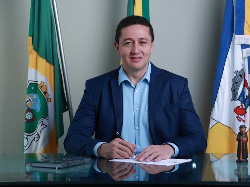 TCE aprova contas de Glêdson Bezerra referentes à gestão em Juazeiro do Norte