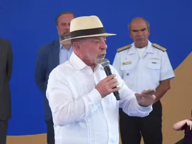 Lula defende soberania nacional e enriquecimento de urânio para fins pacíficos durante visita a centro nuclear