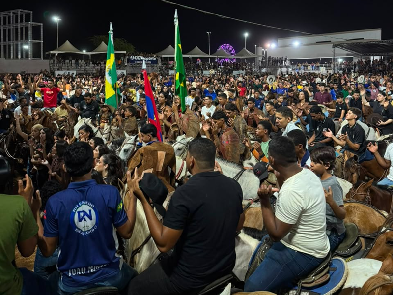 Cavalgada reúne milhares de participantes e abre oficialmente a Expobrejo 2026 em Brejo Santo