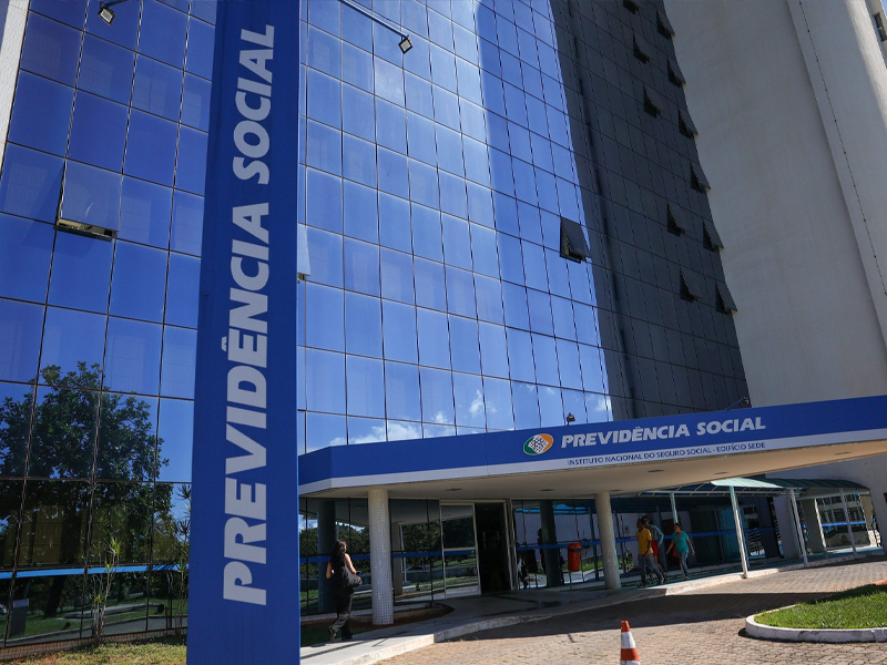 Governo amplia lista de doenças que dão direito ao auxílio-doença sem carência