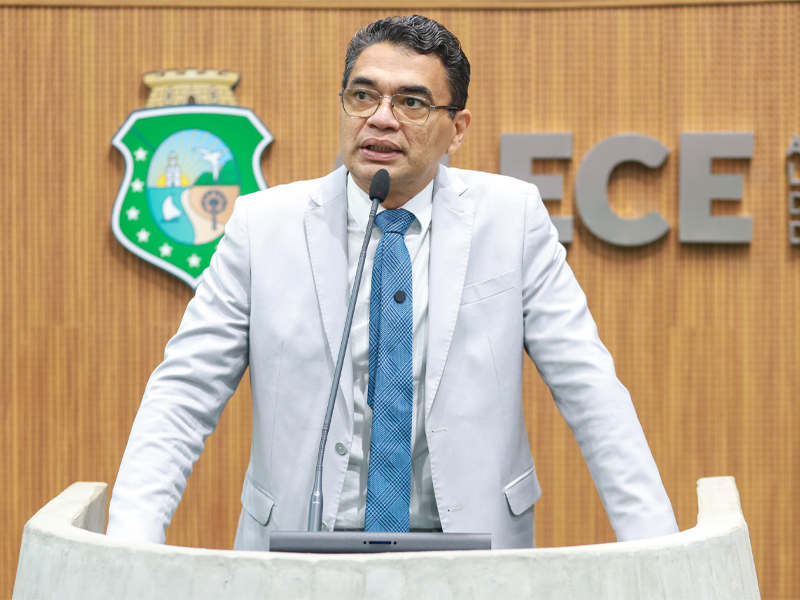 Sargento Reginauro assume vaga no Senado durante licença de Eduardo Girão