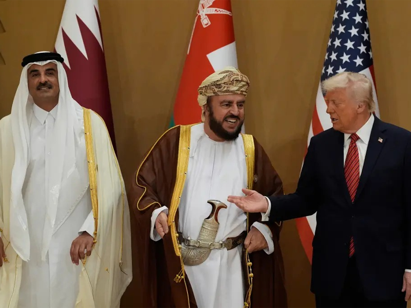 Trump ameaça bombardear Omã, aliado dos EUA, em meio a negociações sobre guerra com Irã